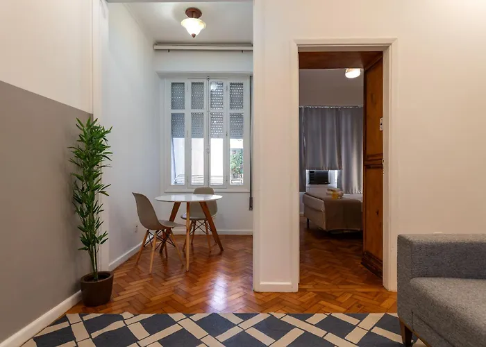 Pineapples NSC808 - Apartamento para até 2 pessoas em ótima localização de Copacabana